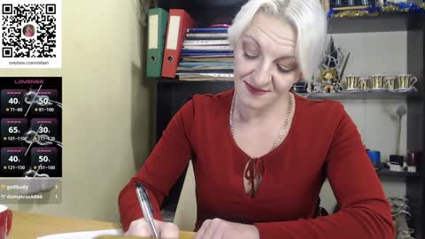 Snapshot of nadin_slut chatting on December 2024 06:11:01 AM Nadin online show from December 2024 06:11:01 AM