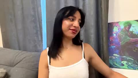 Snapshot of nadinevanni chatting on July 2026 01:26:01 PM Leya online show from July 2026 01:26:01 PM