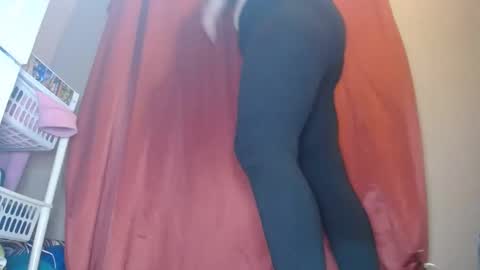 nadinnnea online show from February 2025 08:13:02 PM