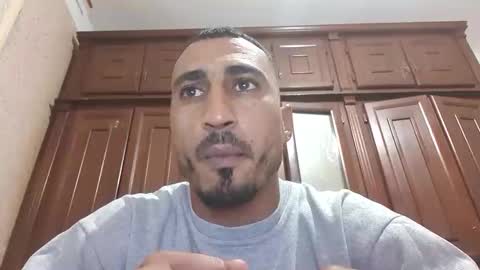 V online show from November 2025 01:43:01 PM