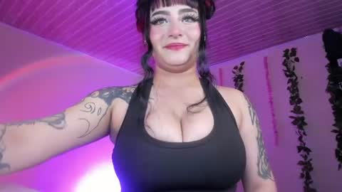 naeniademont online show from August 2026 05:04:02 PM
