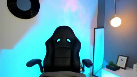 naff_eratu online show from April 2026 08:40:01 PM