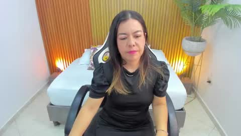 N A H I A online show from March 2025 11:51:01 AM