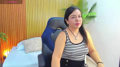 N A H I A online show from September 2025 12:32:01 PM