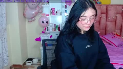 nahia cute     only   online show from February 2025 02:44:02 PM