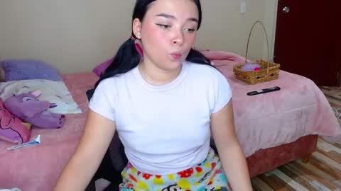 nahia cute     only   online show from March 2025 06:43:02 PM