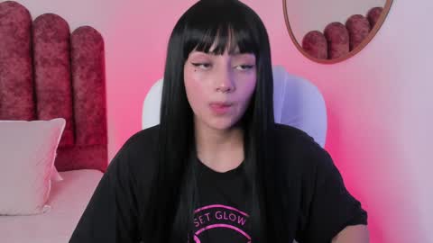 Nahia INDEPENDENT MODEL P online show from December 2024 06:11:01 PM