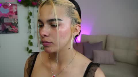 Snapshot of naho_4269 chatting on June 2026 04:49:01 PM Naho Sigueme en mis Redes Sociales Follow me on my social networks online show from June 2026 04:49:01 PM