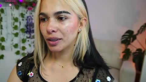 Snapshot of naho_4269 chatting on June 2026 07:05:01 PM Naho Sigueme en mis Redes Sociales Follow me on my social networks online show from June 2026 07:05:01 PM