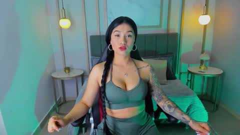 nahome_kuperth online show from October 2025 04:33:02 AM