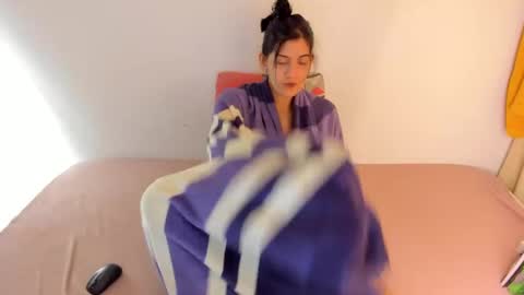 independent model online show from February 2025 12:06:01 AM