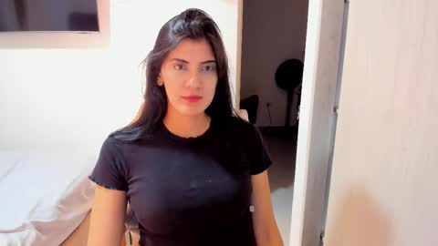 independent model online show from September 2025 01:29:02 AM