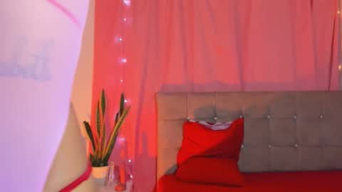  Naomi  online show from November 2025 08:51:01 PM