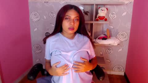 Nahomy online show from February 2025 03:11:01 AM