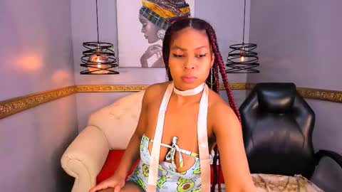 Nahomy online show from October 2025 01:31:01 AM