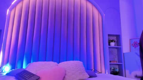  VICTORIA  online show from February 2025 07:32:02 PM