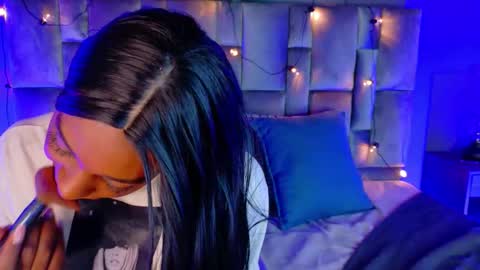  VICTORIA  online show from September 2025 07:40:02 PM