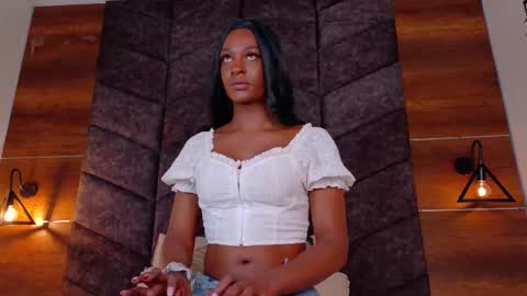  VICTORIA  online show from December 2025 07:43:01 PM