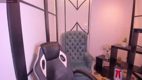 Nahomi online show from December 2025 04:20:03 AM