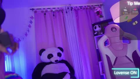 nahomy 2308 online show from April 2026 12:01:01 PM