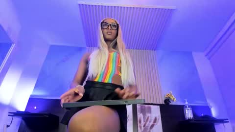 nahomy_james25 online show from February 2026 12:48:01 AM