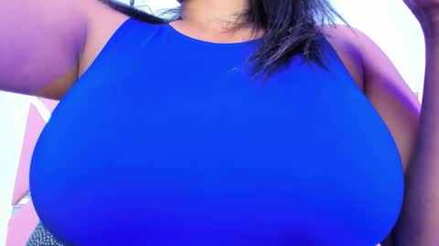 Nahomy online show from November 2025 08:08:02 PM