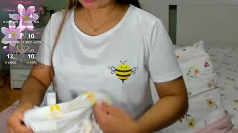 Snapshot of naia_7 chatting on October 2025 02:34:01 AM Mile online show from October 2025 02:34:01 AM