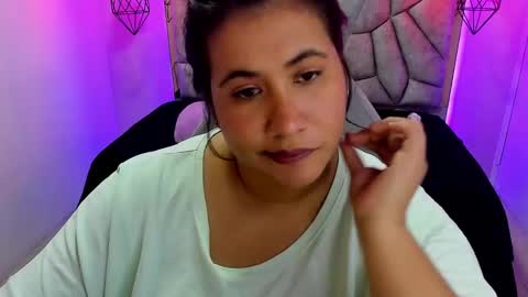 Snapshot of naia_karter chatting on February 2025 10:15:01 PM online show from February 2025 10:15:01 PM