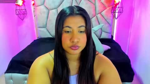 Snapshot of naia_karter chatting on February 2025 07:03:01 PM online show from February 2025 07:03:01 PM