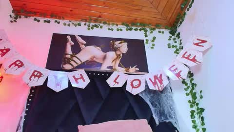 Snapshot of naia_x chatting on October 2025 08:25:01 PM Naia x online show from October 2025 08:25:01 PM