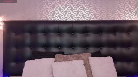 naiaramasson_ online show from March 2026 12:23:01 PM