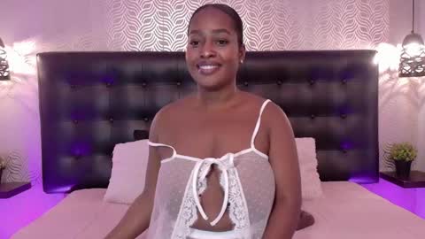 Snapshot of naiaramasson_ chatting on May 2026 01:05:01 PM naiaramasson_ online show from May 2026 01:05:01 PM
