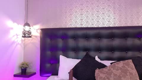 Snapshot of naiaramasson_ chatting on May 2026 12:12:01 PM naiaramasson_ online show from May 2026 12:12:01 PM