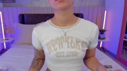 Naisha Ford online show from November 2025 02:33:01 AM