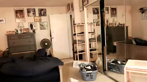 Snapshot of nakedmonkey chatting on July 2026 02:18:01 AM nakedmonkey online show from July 2026 02:18:01 AM