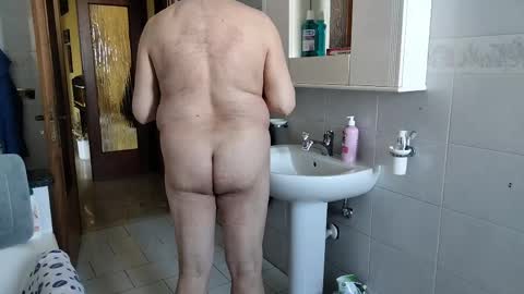 Snapshot of nakednudist72 chatting on May 2026 09:48:01 AM Naked Naturist online show from May 2026 09:48:01 AM