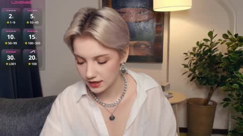 Kate online show from November 2025 11:53:01 AM