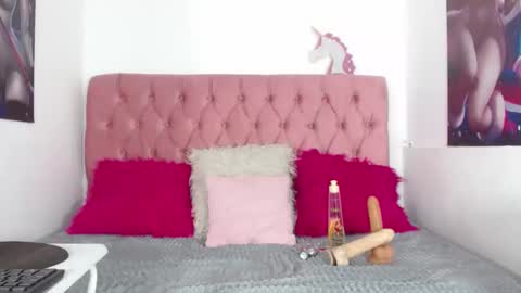 NALAROY online show from November 2025 04:45:02 AM