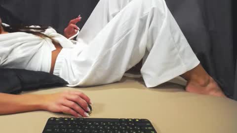 Lady online show from October 2025 11:20:02 AM