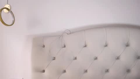 Lady online show from December 2025 08:04:02 PM