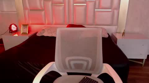 Snapshot of namearohouse chatting on October 2025 07:47:02 PM ----Namea------ online show from October 2025 07:47:02 PM