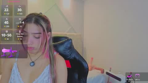 nami_sweet_ online show from November 2025 12:45:02 PM