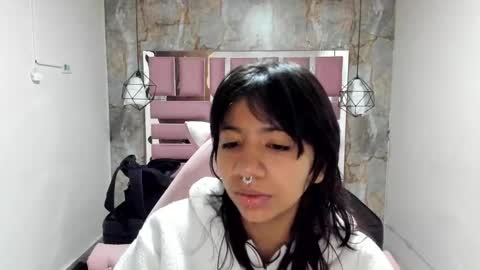 nami_usagi online show from December 2024 11:10:01 AM