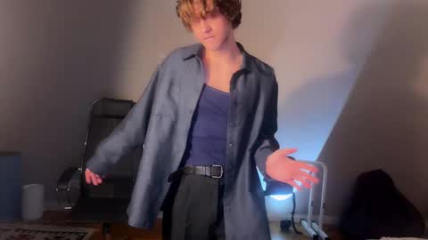 Georges online show from December 2024 09:01:01 PM