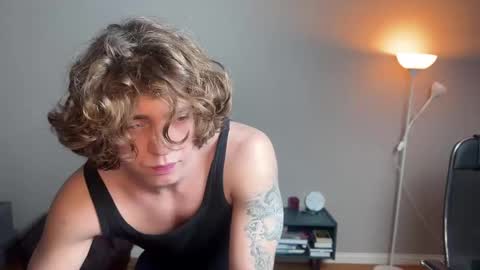 Georges online show from March 2025 08:33:02 PM