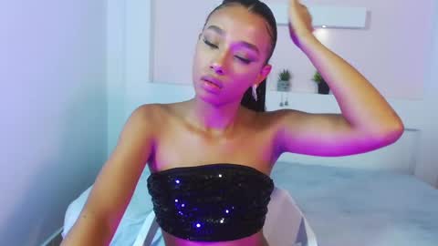 Namoi Smith online show from December 2024 06:55:02 AM