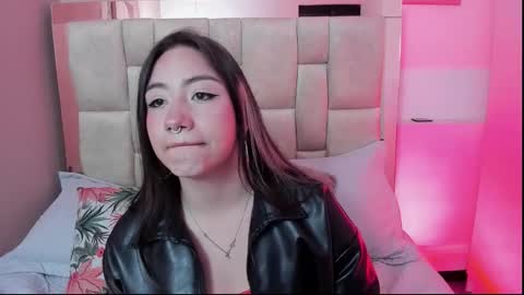 Nana online show from December 2025 03:35:02 AM