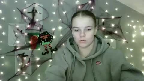 Nana online show from October 2025 06:35:02 AM