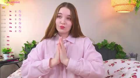 Luna online show from October 2025 05:07:02 AM