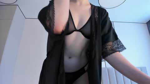 Naomi online show from February 2025 04:57:01 AM